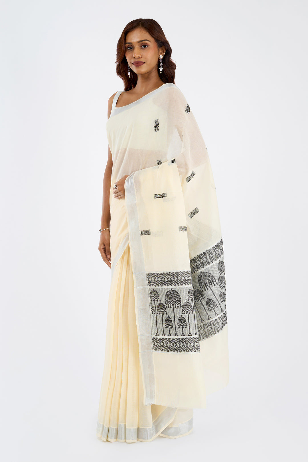 Teejh Mausami Cotton Off white and Black Kasavu Saree
