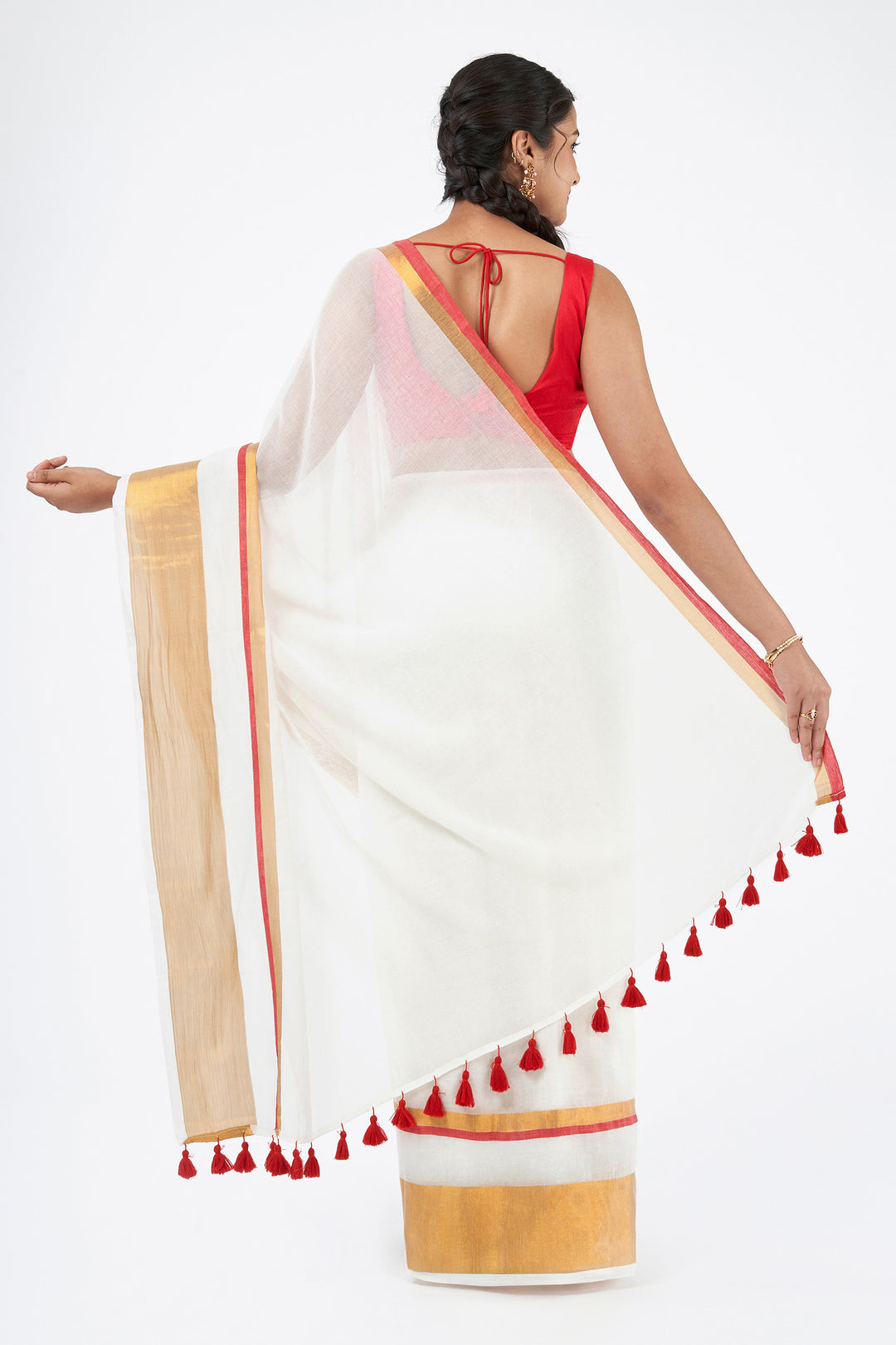 Teejh Mahadevi OffWhite &amp; Red Cotton Saree