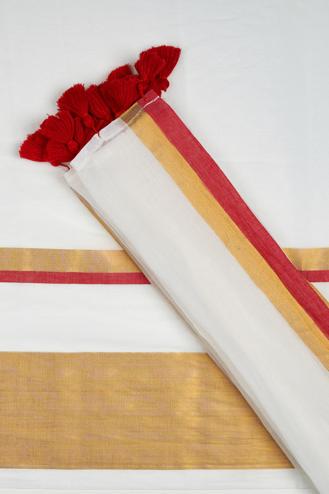 Teejh Mahadevi OffWhite &amp; Red Cotton Saree