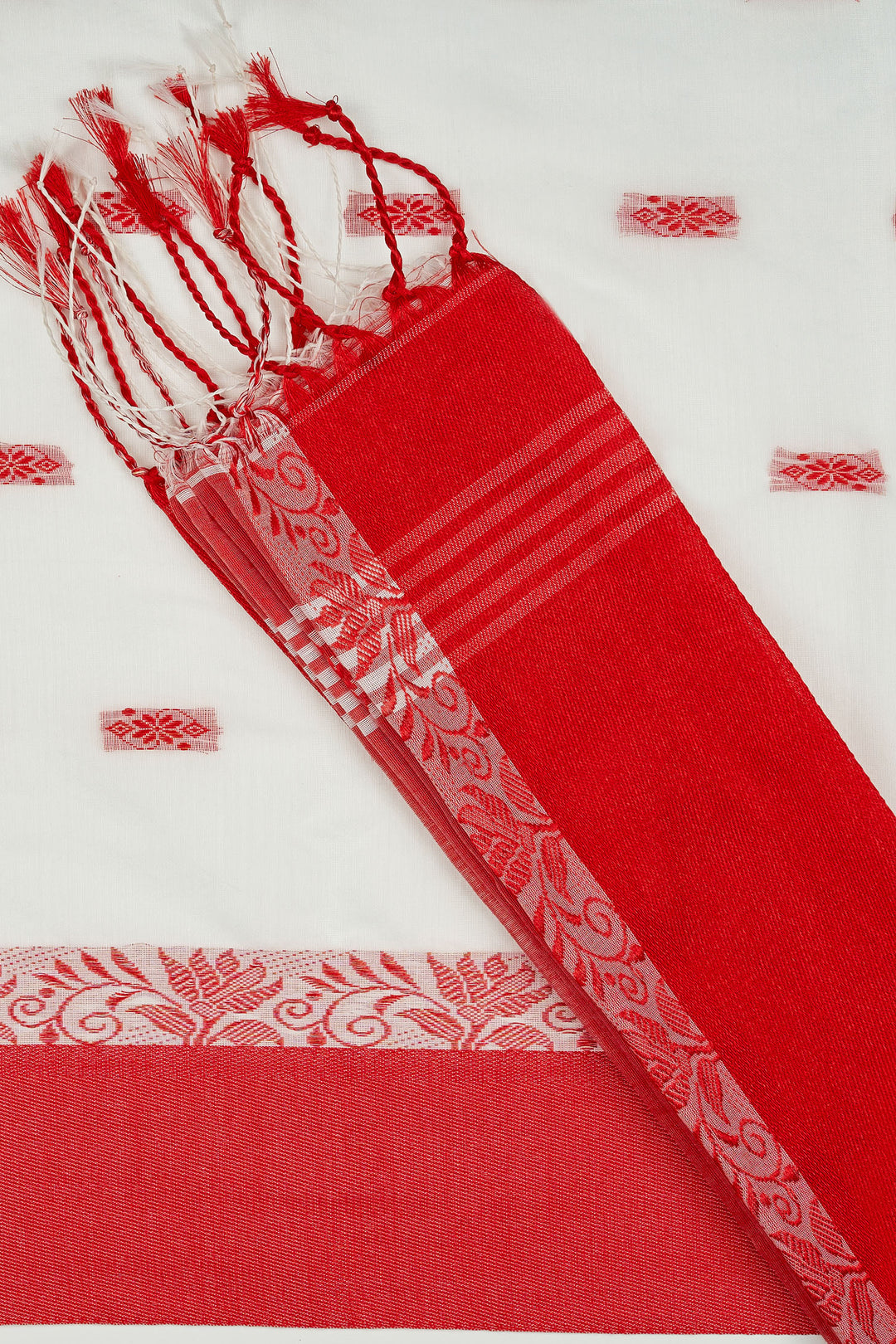 Teejh Mahishmardini  White &amp; Red Cotton Saree