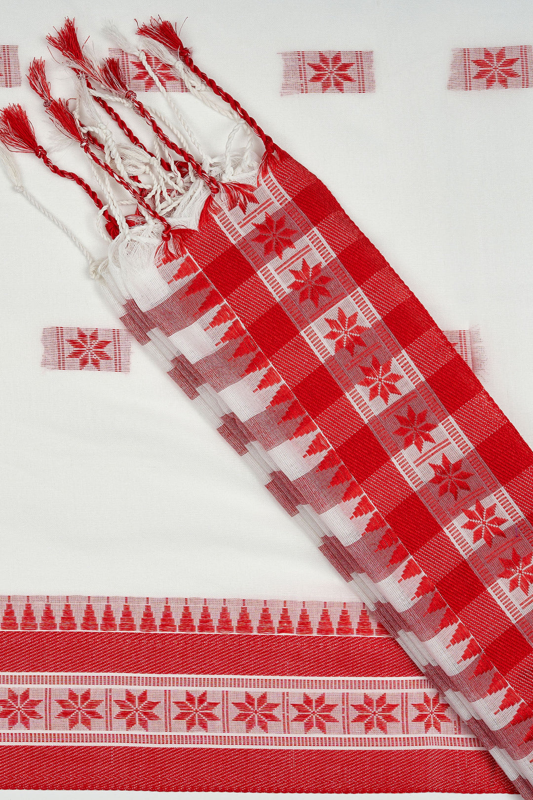 Teejh Deepanjali OffWhite &amp; Red Cotton Saree