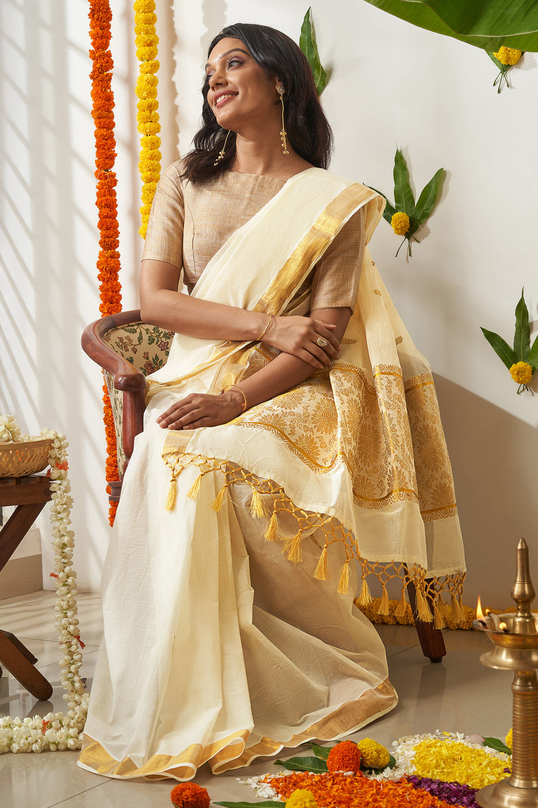 Teejh Kasaara Zari Floral Kasavu Saree