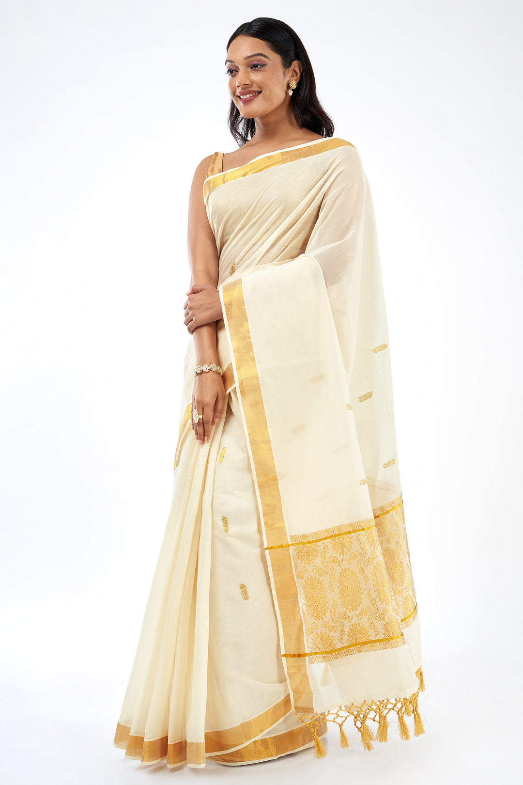Teejh Kasaara Zari Floral Kasavu Saree
