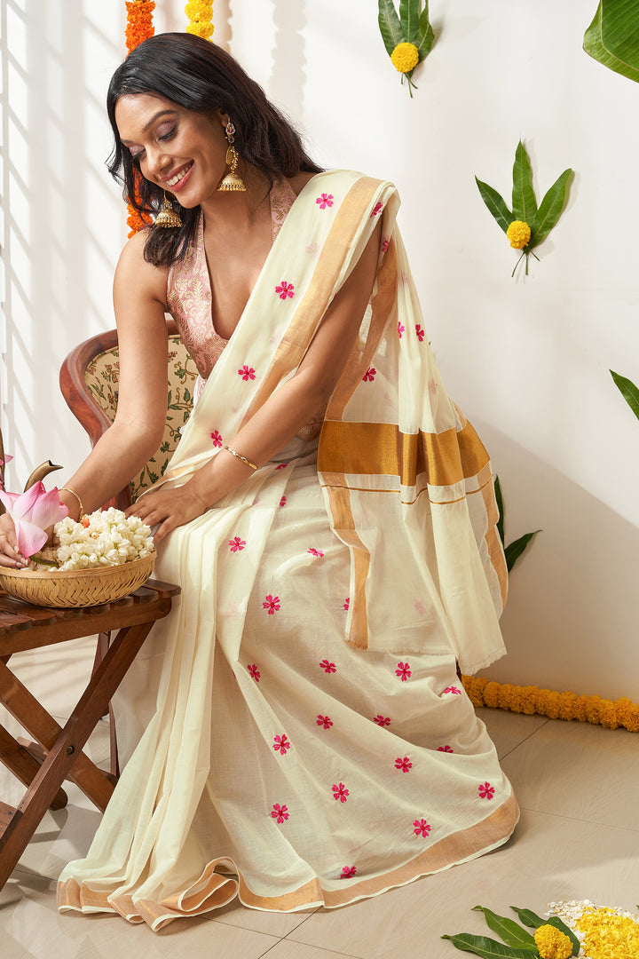 Teejh Pookal Off white and Pink Floral Tassel Saree