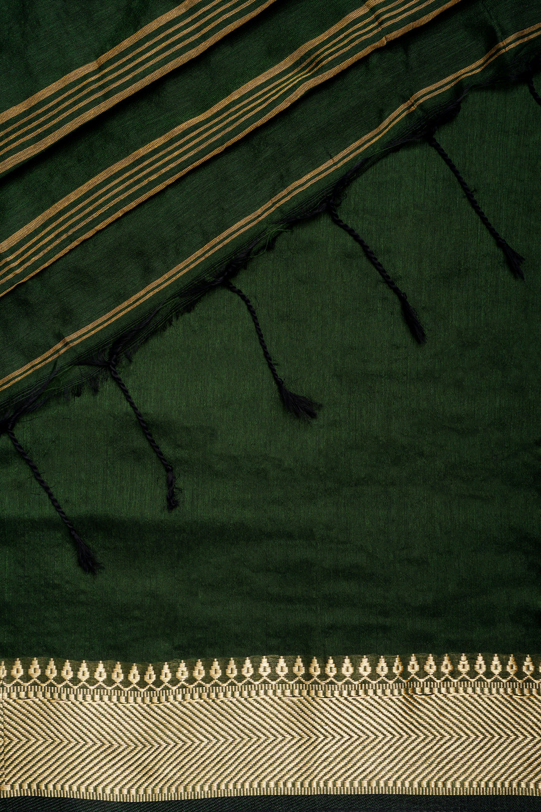 Teejh Gusto Green Mulmul cotton Saree with Blouse Piece