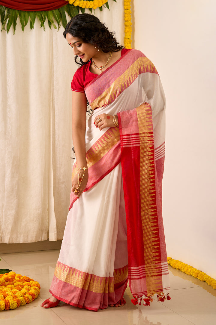 Teejh Aachal White &amp; Red Soft Cotton saree