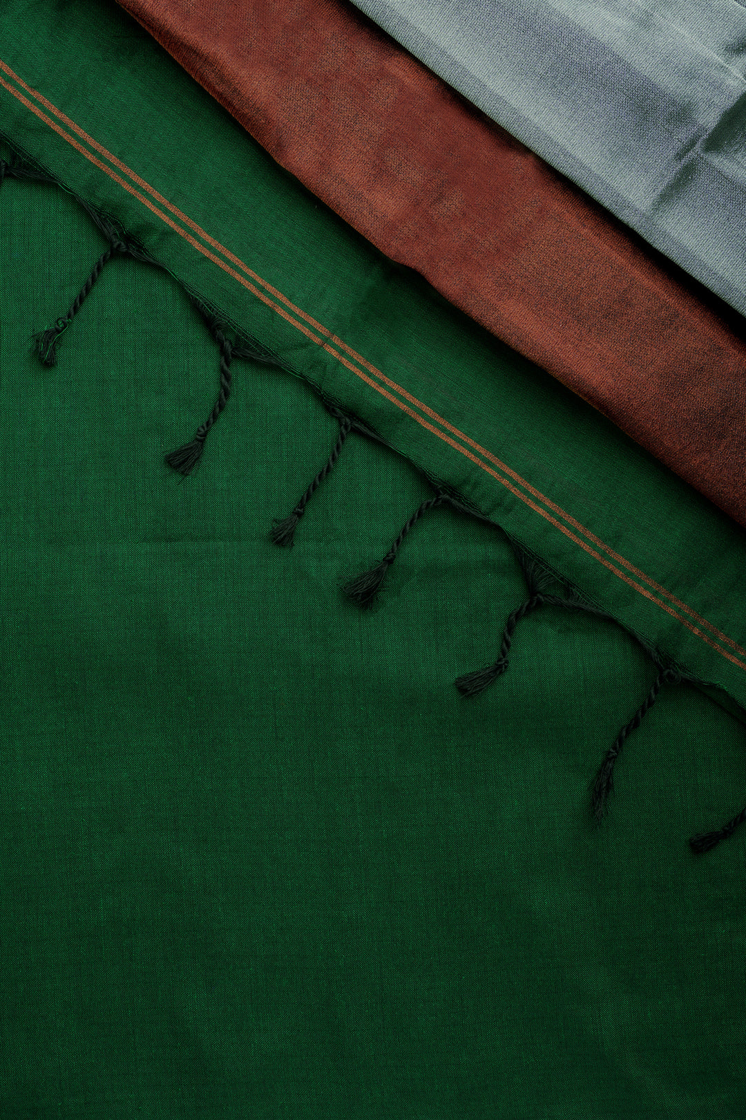 Teejh Ovyaa Dark Green Hand Woven Tissue Weaving Saree with Blouse Piece