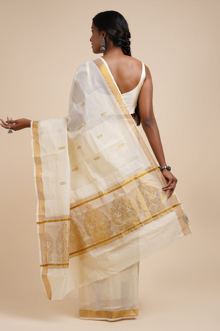 Teejh Arandhini White and Gold Kerala Cotton Kasavu Saree
