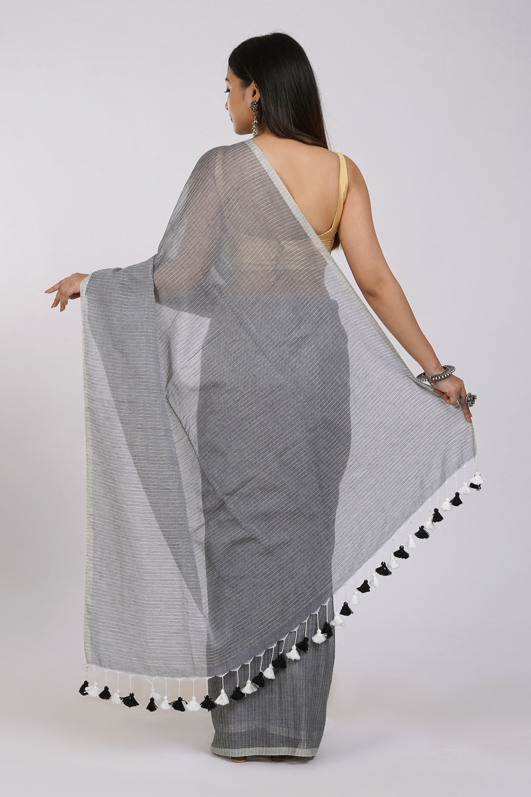 Teejh Leya Grey Cotton Zari Saree