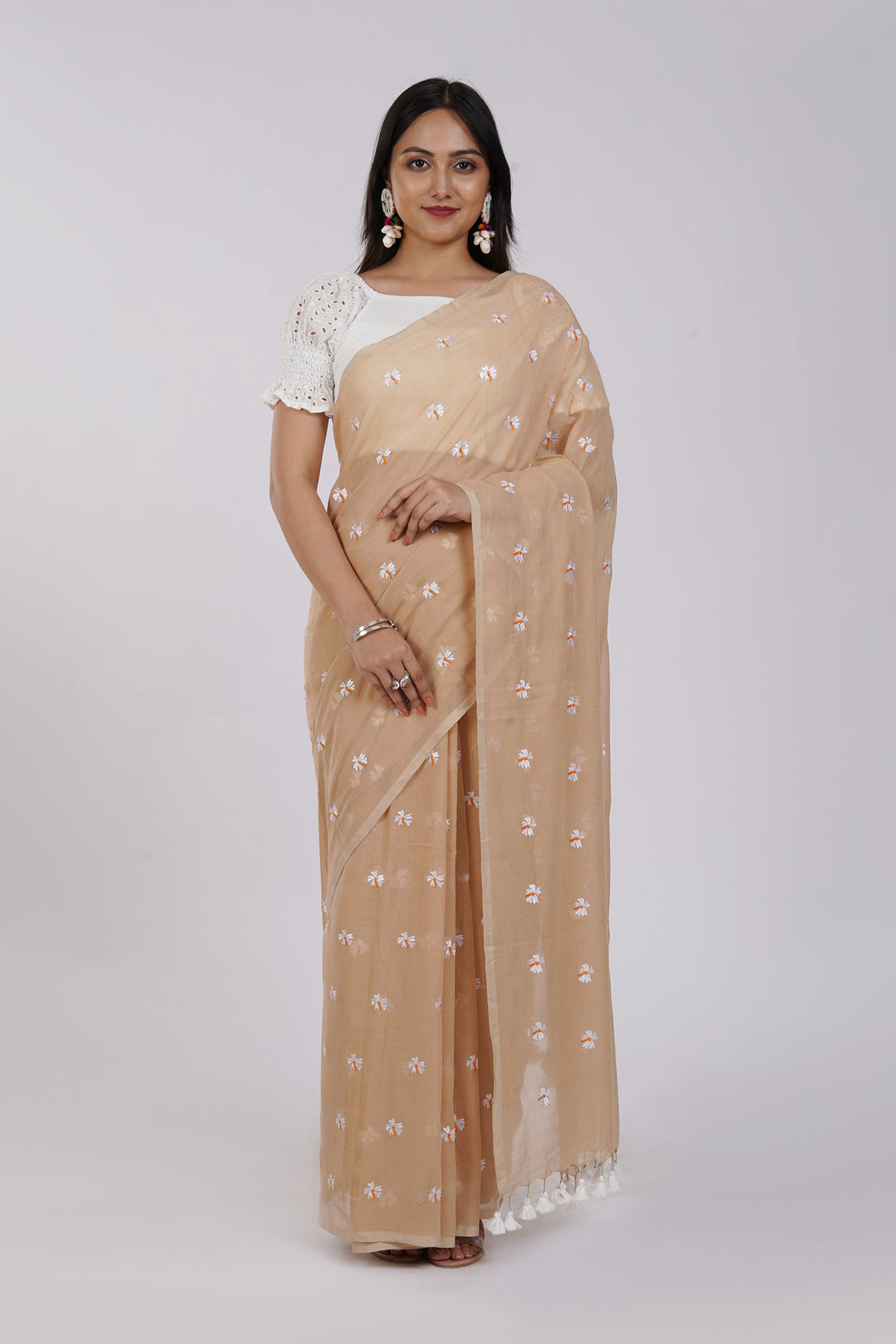 Teejh Reiya Beige Embroidered Mulmul Cotton Saree