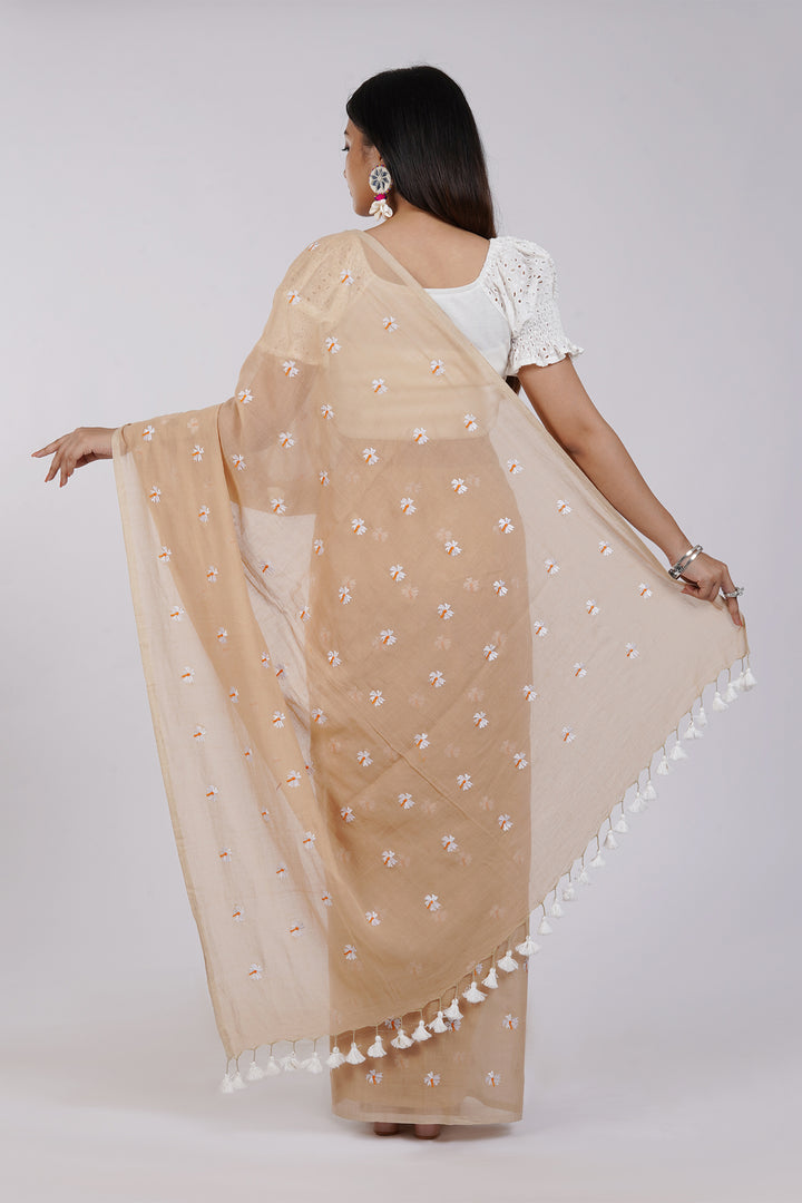 Teejh Reiya Beige Embroidered Mulmul Cotton Saree