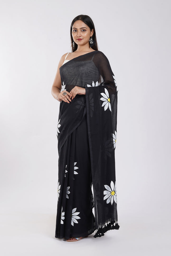 Teejh Kusuma Black and White Mul Cotton Printed Saree