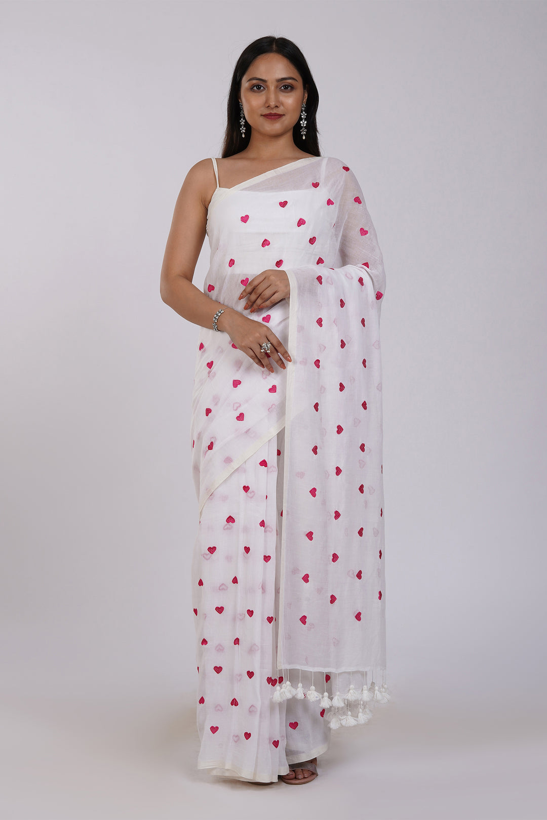 Teejh Chahna White and Pink Mul Cotton Heart Embroidery Saree