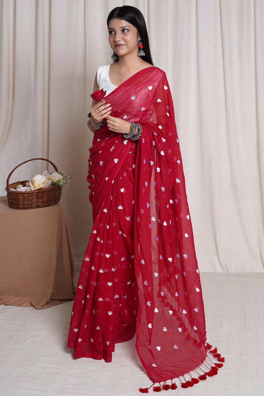 Teejh Chahna Red and White Mul Cotton Heart Embroidery Saree
