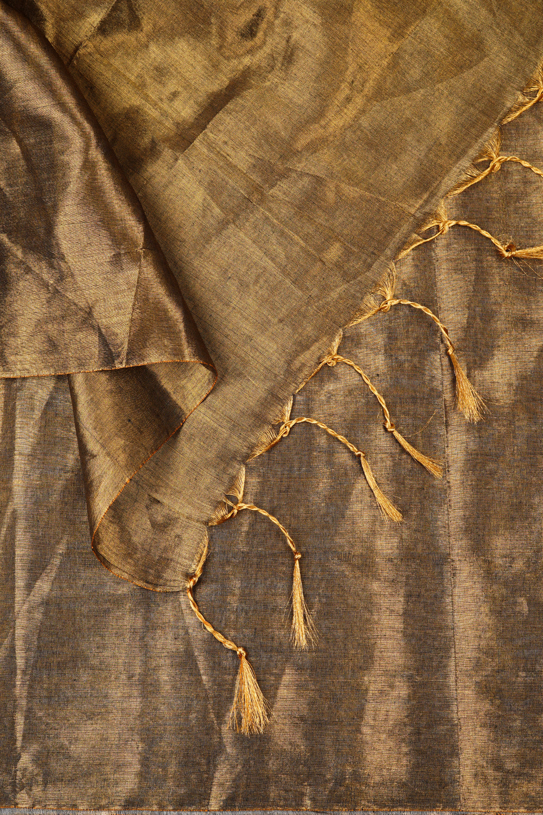 Teejh Trishika Golden Tissue Saree