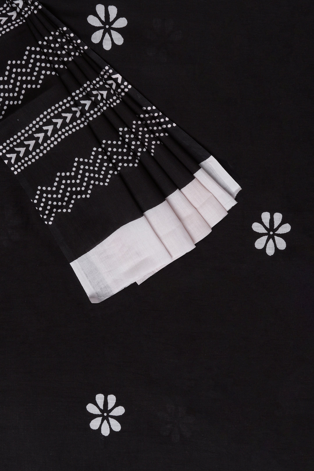 Teejh Shakuntala Mulmul Cotton Saree