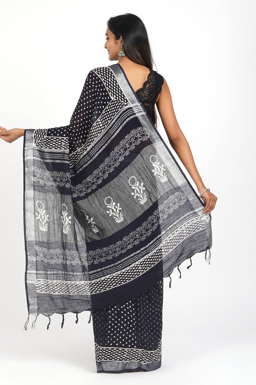 Teejh Linen Serenity Linen Saree