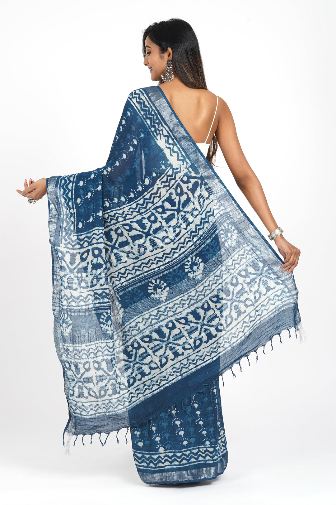 Teejh Whispering Waves Saree