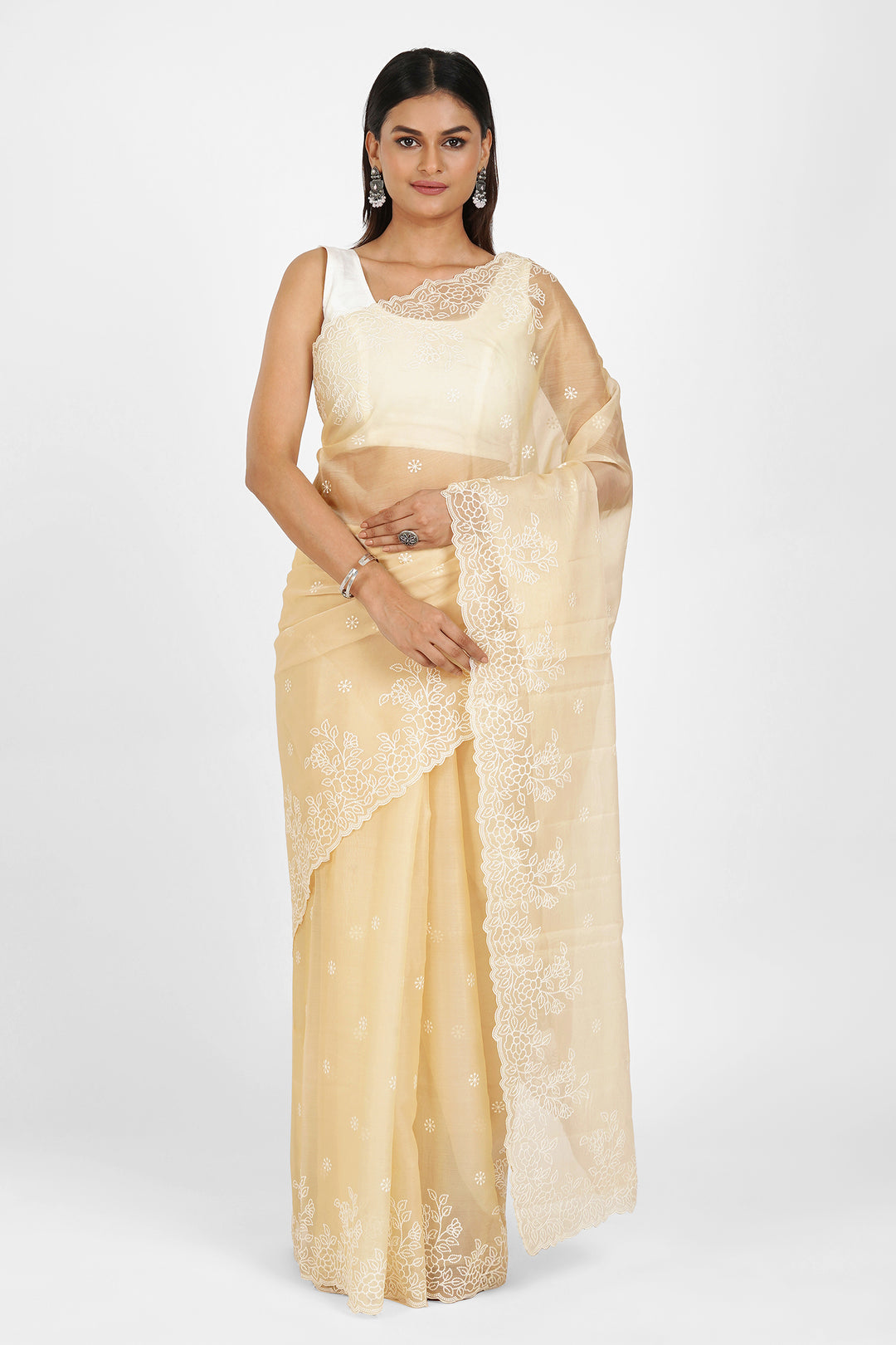 Teejh Manahil Embroidered Organza Saree
