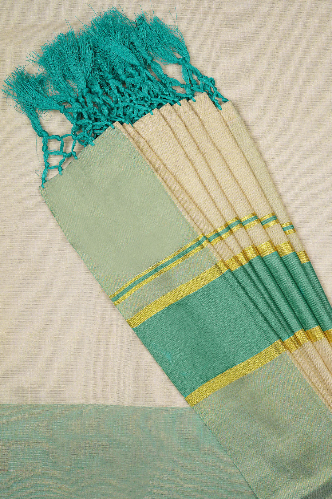 Teejh Muvatupuzha Kerala Tissue Turquoise Saree
