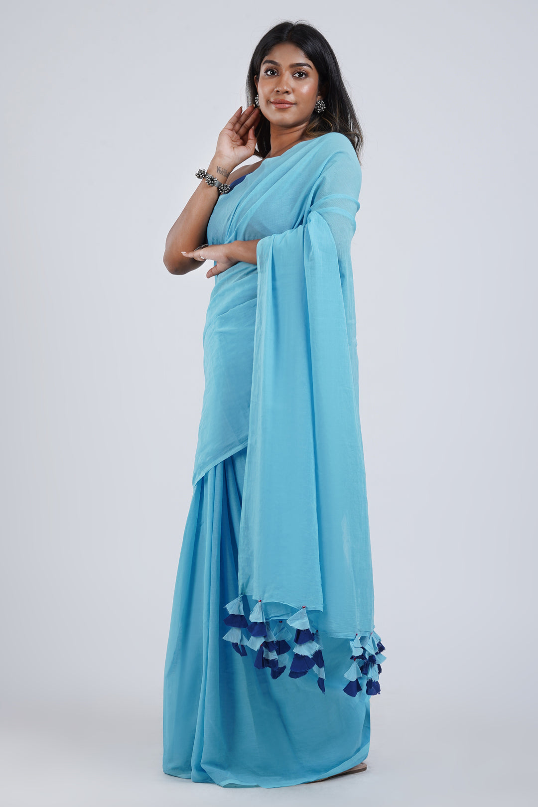 Teejh Vanilla and Berry Light Blue and Royal Blue Mulmul Saree