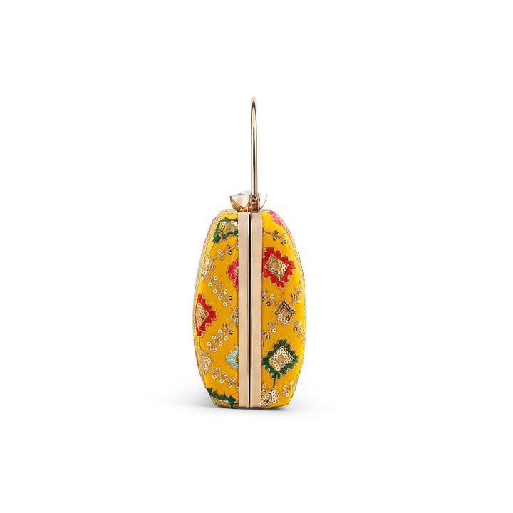 Teejh Jayati Threadwork Clutch
