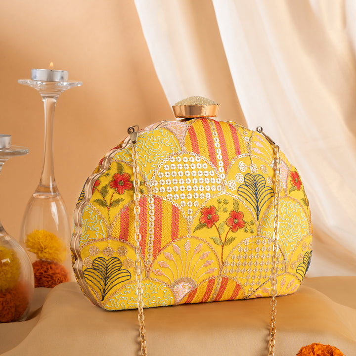 Teejh Ashi Applique Clutch