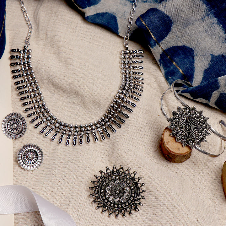 Teejh Mishi Metallic Silver Oxidized Jewelry Gift Set