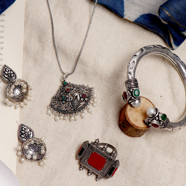 Teejh Vishi Multi colored Metallic Silver Oxidized Gift Set