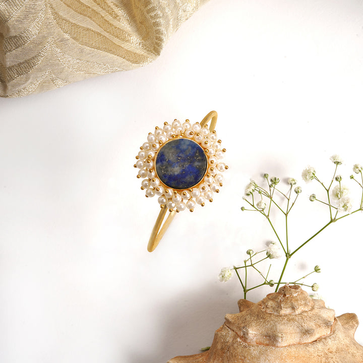 Teejh Aasita Blue Studded Pearl Bracelet