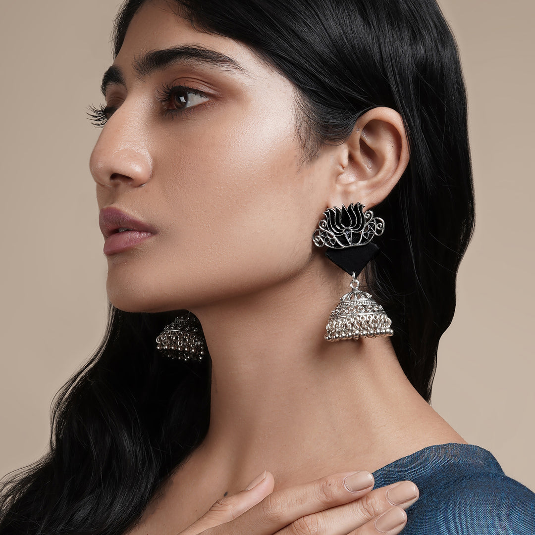 Teejh Helna Black Silver Oxidised Earring