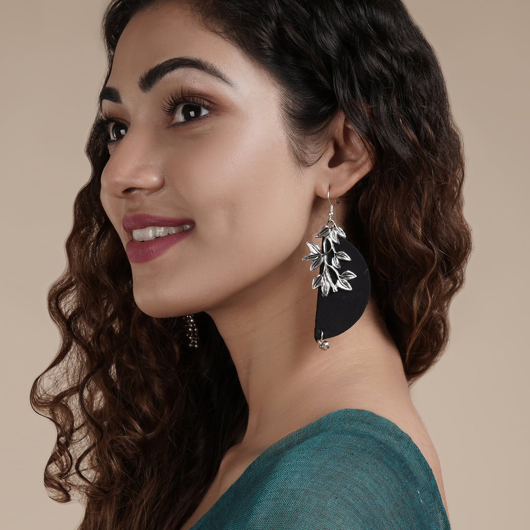 Teejh Yukti Black Floral Fabric Earring