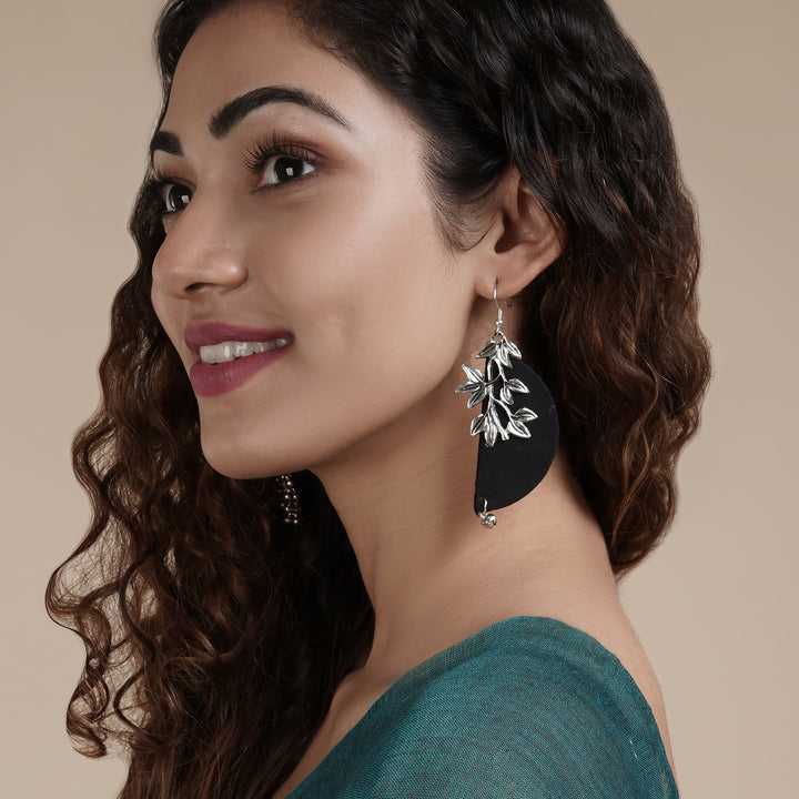 Teejh Yukti Black Floral Fabric Earring