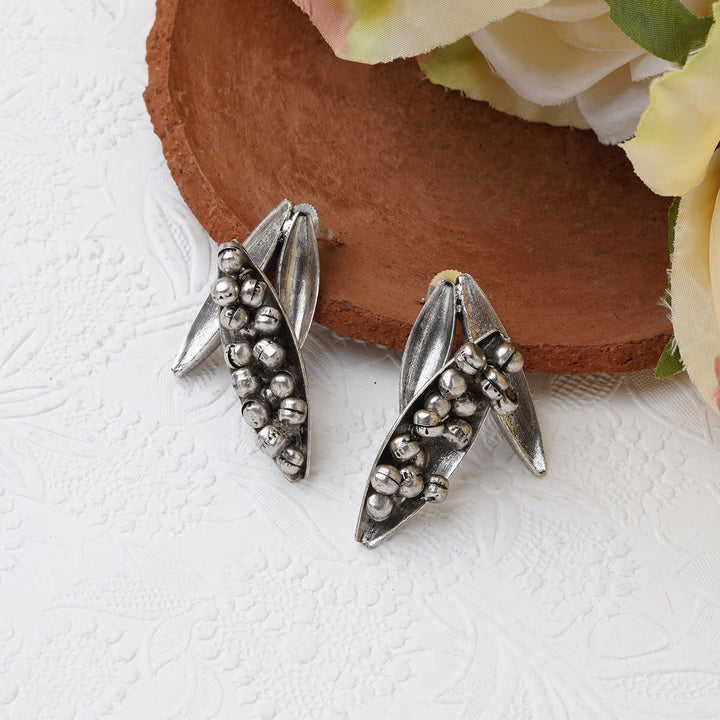 Teejh Angana Pearl and Silver Oxidised Earring