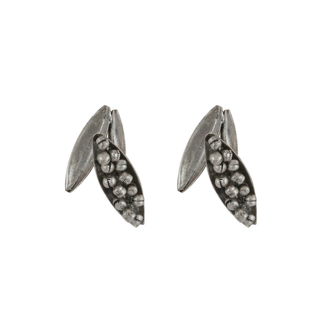 Teejh Angana Pearl and Silver Oxidised Earring