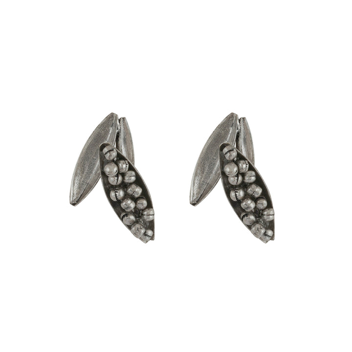 Teejh Angana Pearl and Silver Oxidised Earring