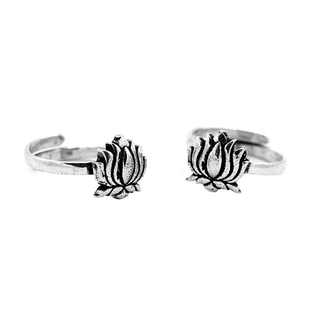 Kshtriya Lotus Silver Oxidized Toe rings - Teejh