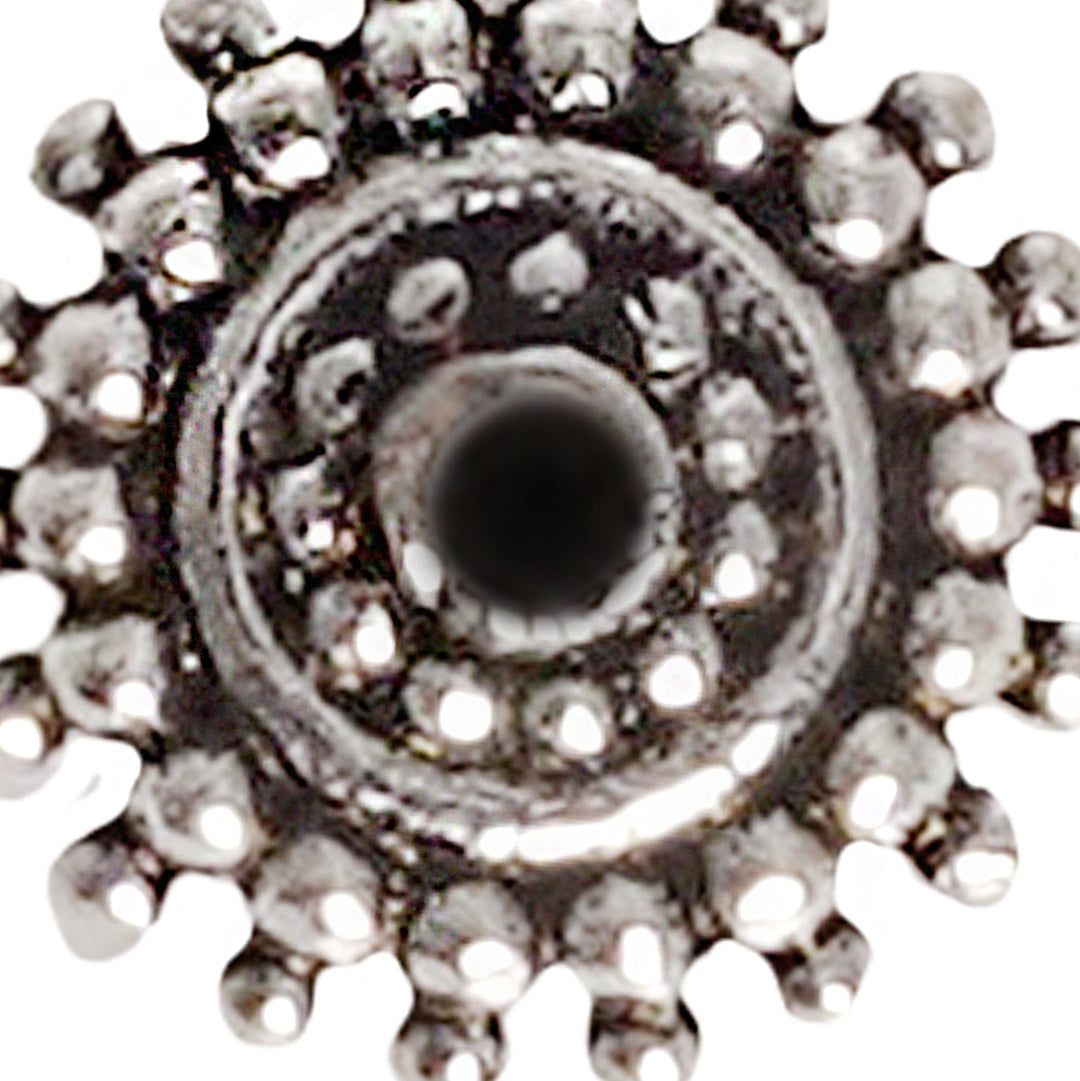 Teejh Lalita Black Stone Floral Nosepin