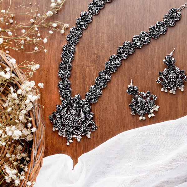 Teejh Odika Black Stone Temple Work Necklace Set