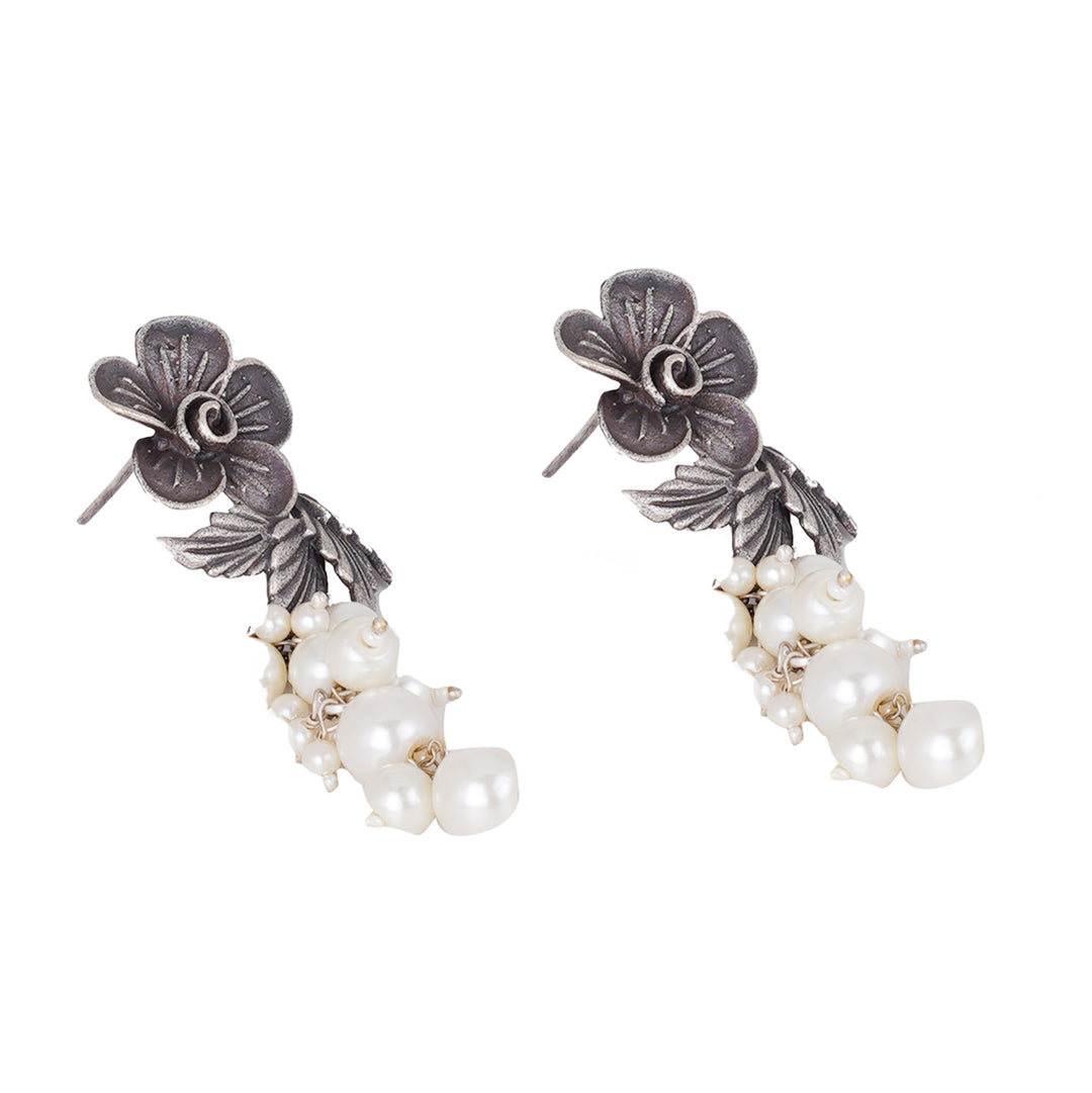 Teejh Kriva Floral Silver Oxidised Pearl Earring