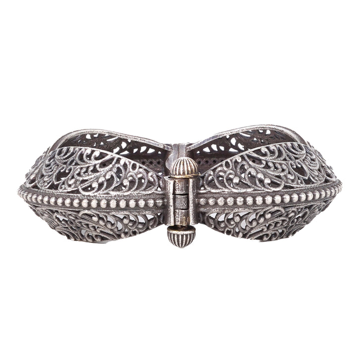 Teejh Gunakshi Silver Oxidised Jewelry Gift Set