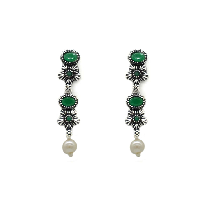 Ekladh Green Stone Silver Pearl Necklace Set - Teejh