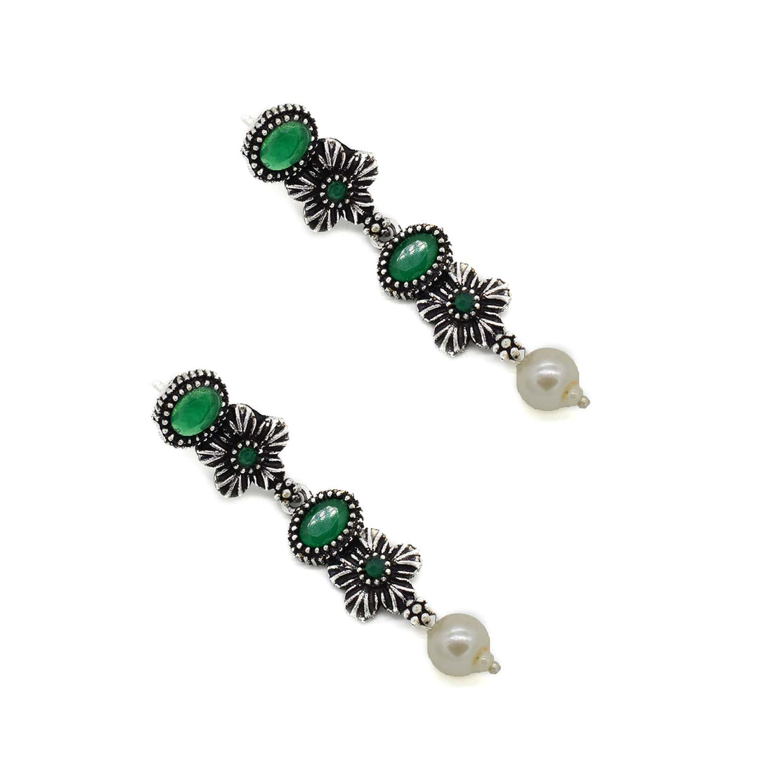 Ekladh Green Stone Silver Pearl Necklace Set - Teejh