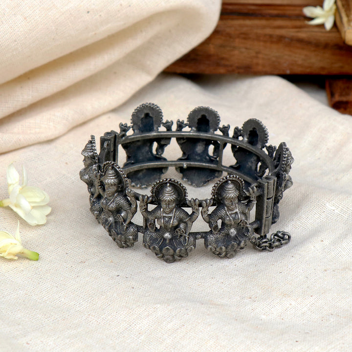 Teejh Sudha Silver Oxidised Bangle