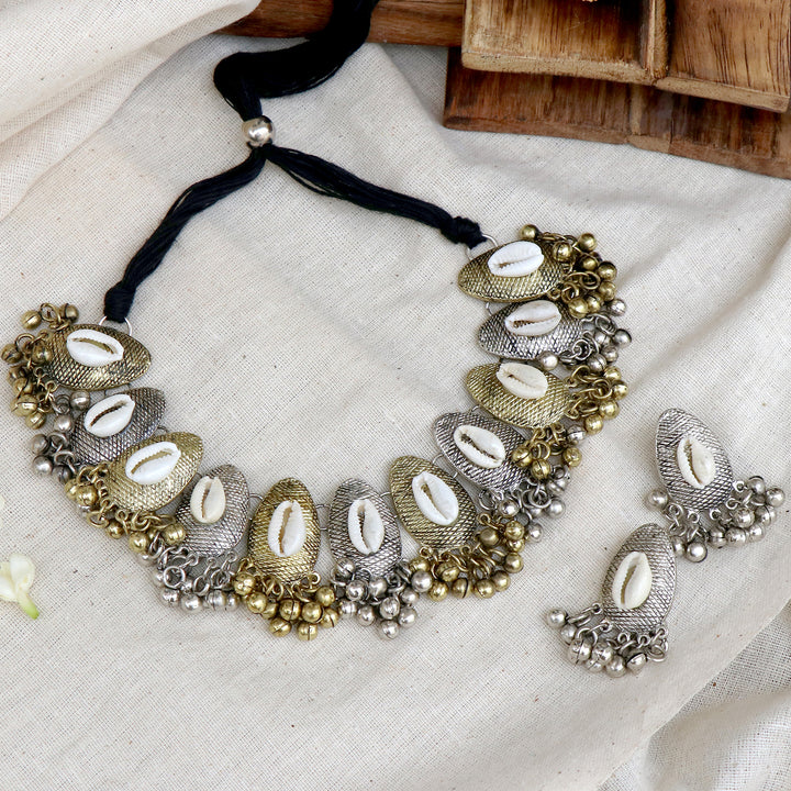 Teejh Shell Dual Tone Necklace Set