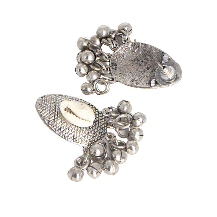 Teejh Linisha Silver Oxidised Shell Jewelry Gift Set