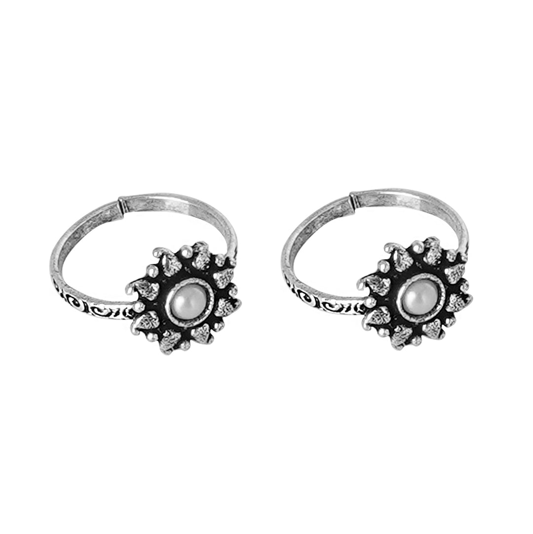 Teejh Miraya White Stone Silver Oxidised Toe Rings