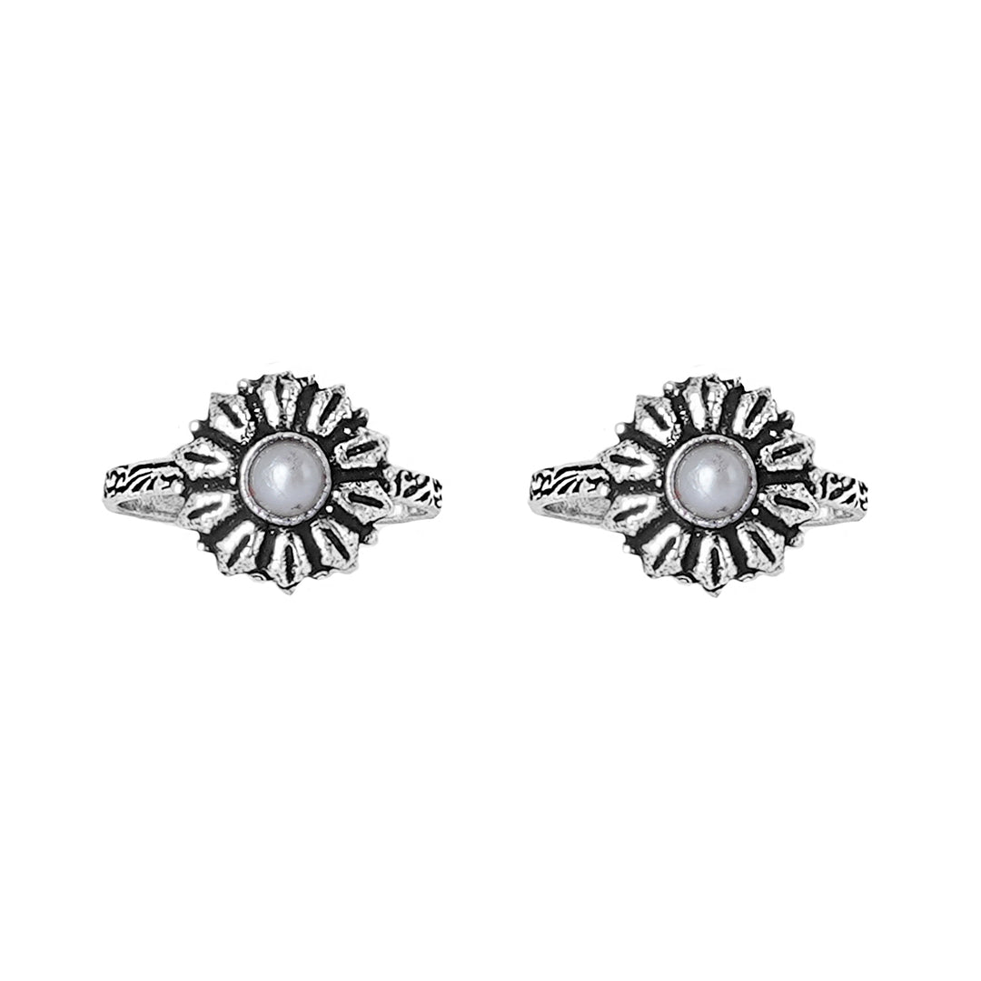Teejh Siya White Stone Silver Oxidised Toe Rings