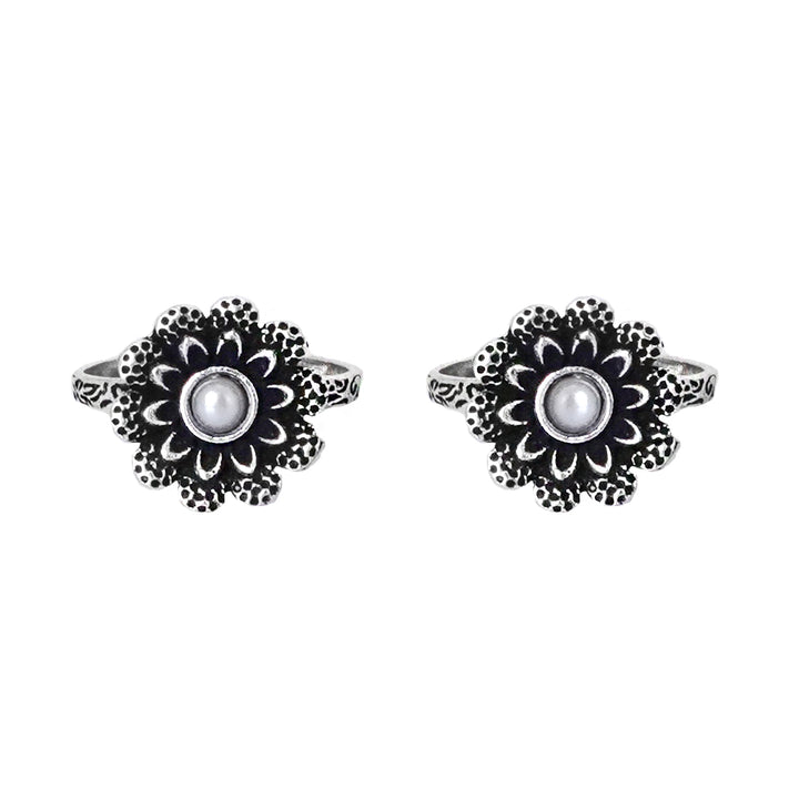 Teejh Tishya White Stone Silver Oxidised Toe Rings