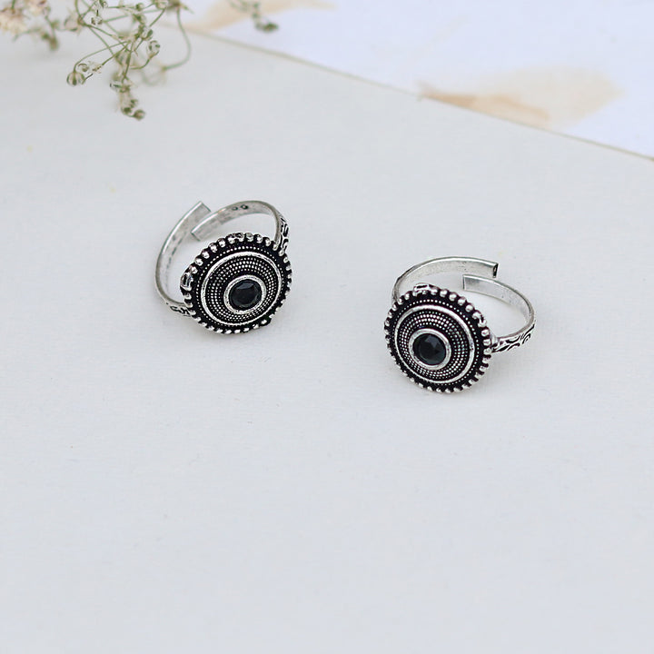 Teejh Shaanvi Black Stone Silver Oxidised Toe Rings